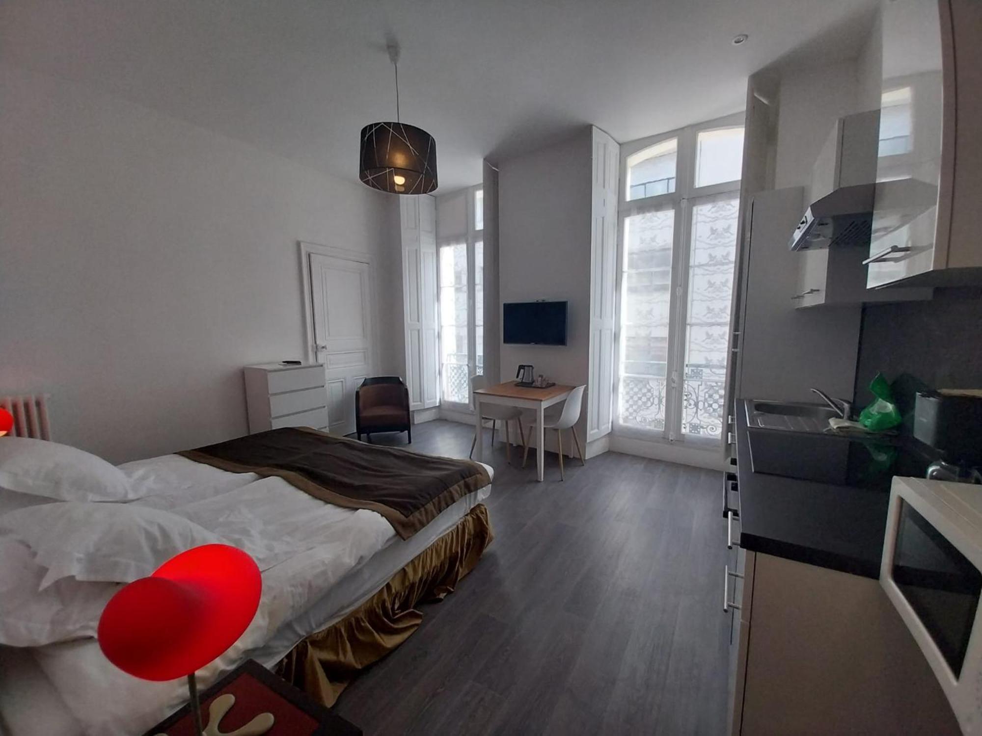Royal Luchon Aparthotel Bagneres-de-Luchon Exterior photo